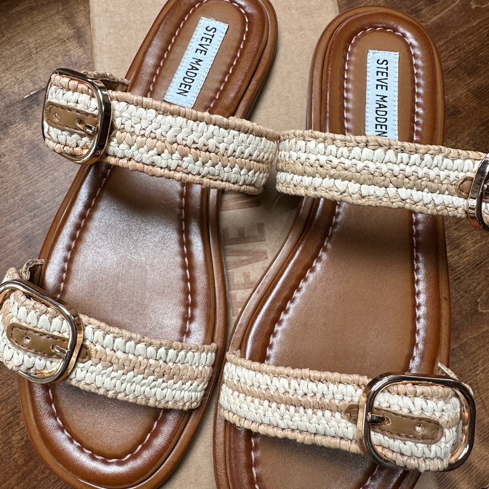 Steve Madden Aperol Sandals size 10 Color: Natural